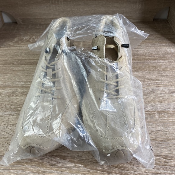 Clohoo Khaki shoes NWT US 10 EU 44 - Picture 6 of 7